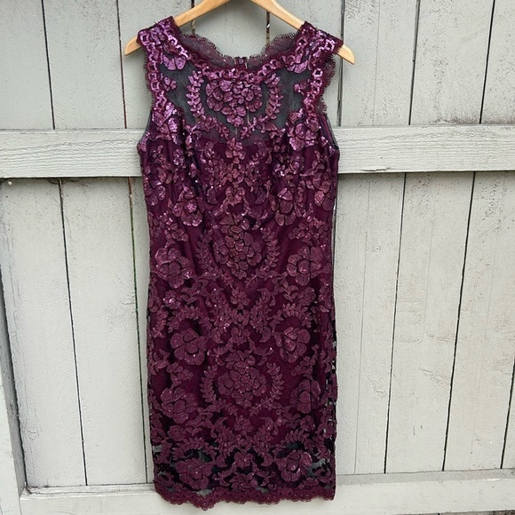 Tadashi Shoji Burgundy Sequined Sleeveless Dress Size 10P Cocktail Forma… - Picture 4 of 10
